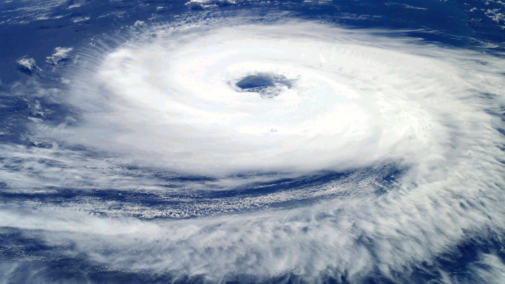 台風の基礎知識や対策方法を学ぼう！気象予報士が徹底解説
