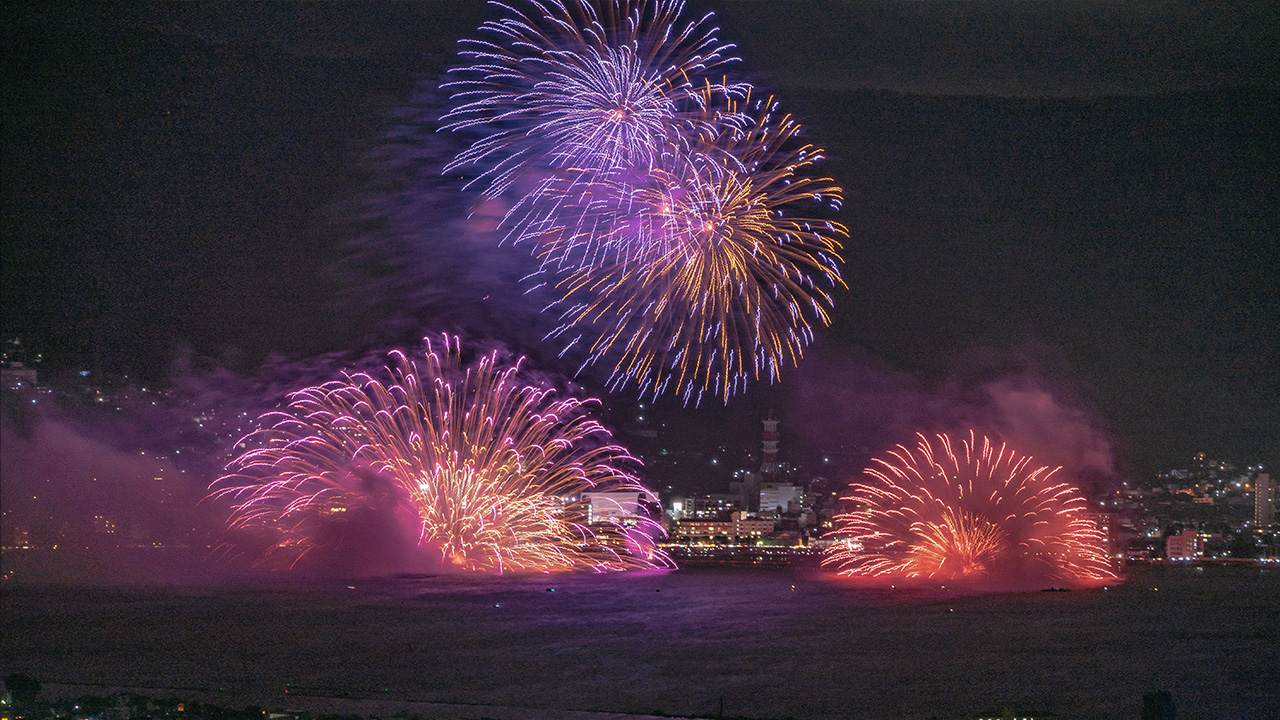 諏訪湖祭湖上花火大会